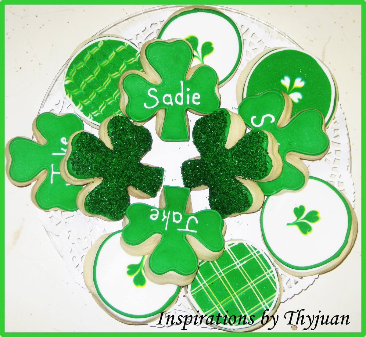 St. Patrick's Day Cookies

#stpatricksday 
#stpatricksdaycookies 
#shamrock 
#cookies  
#decoratedcookies 
#edibleart 
#cookieart  
#dessert 
#SweetTreats