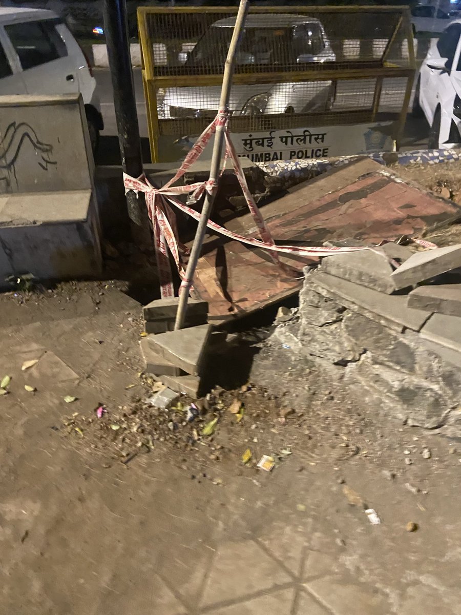anupamapatnaik's tweet photo. Please reinstate Carter Road Promenade asap. Cleaning needed urgently .This is not acceptable .
@mybmcWardHW https://t.co/Tuzwbnql4v