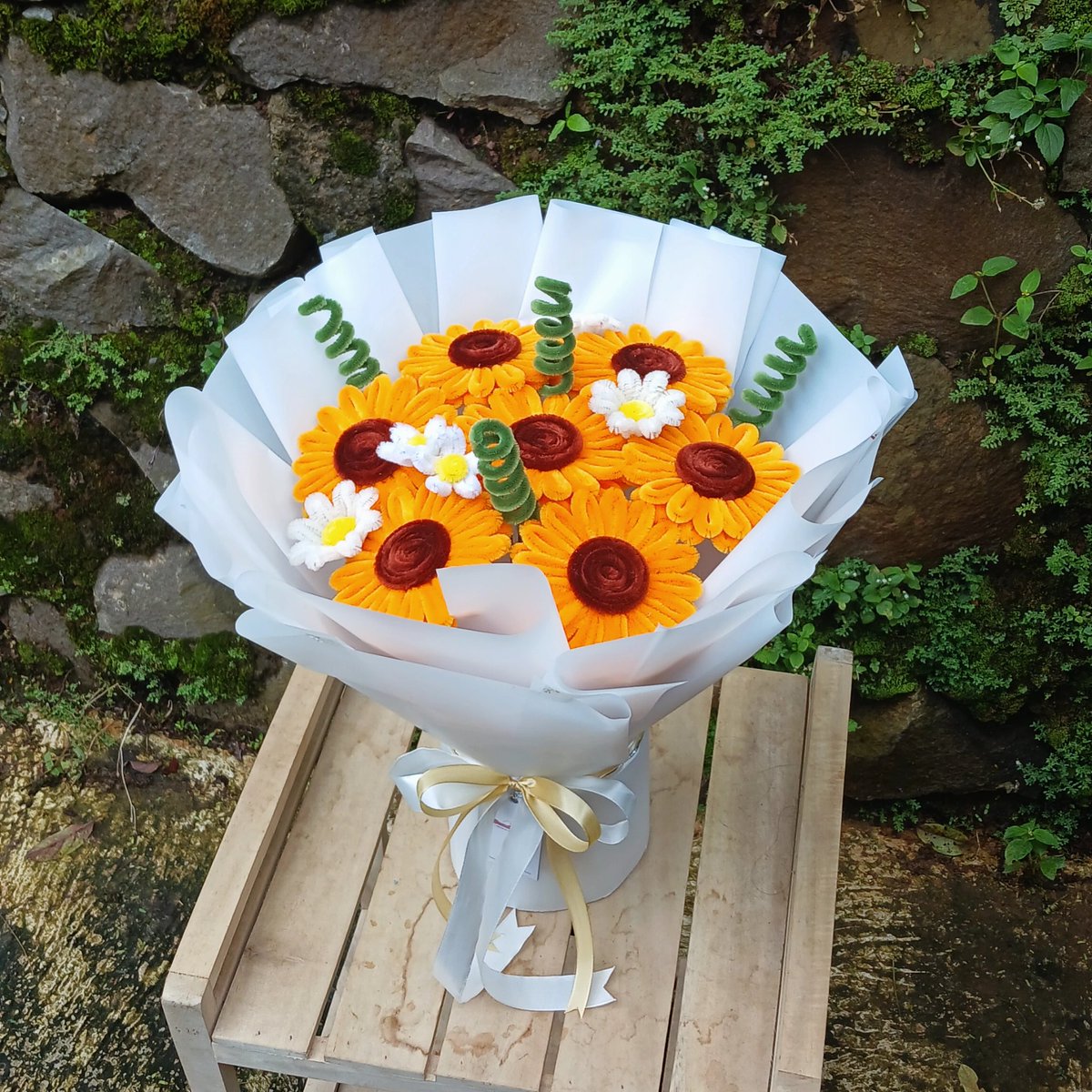 beadstiquee tweet media