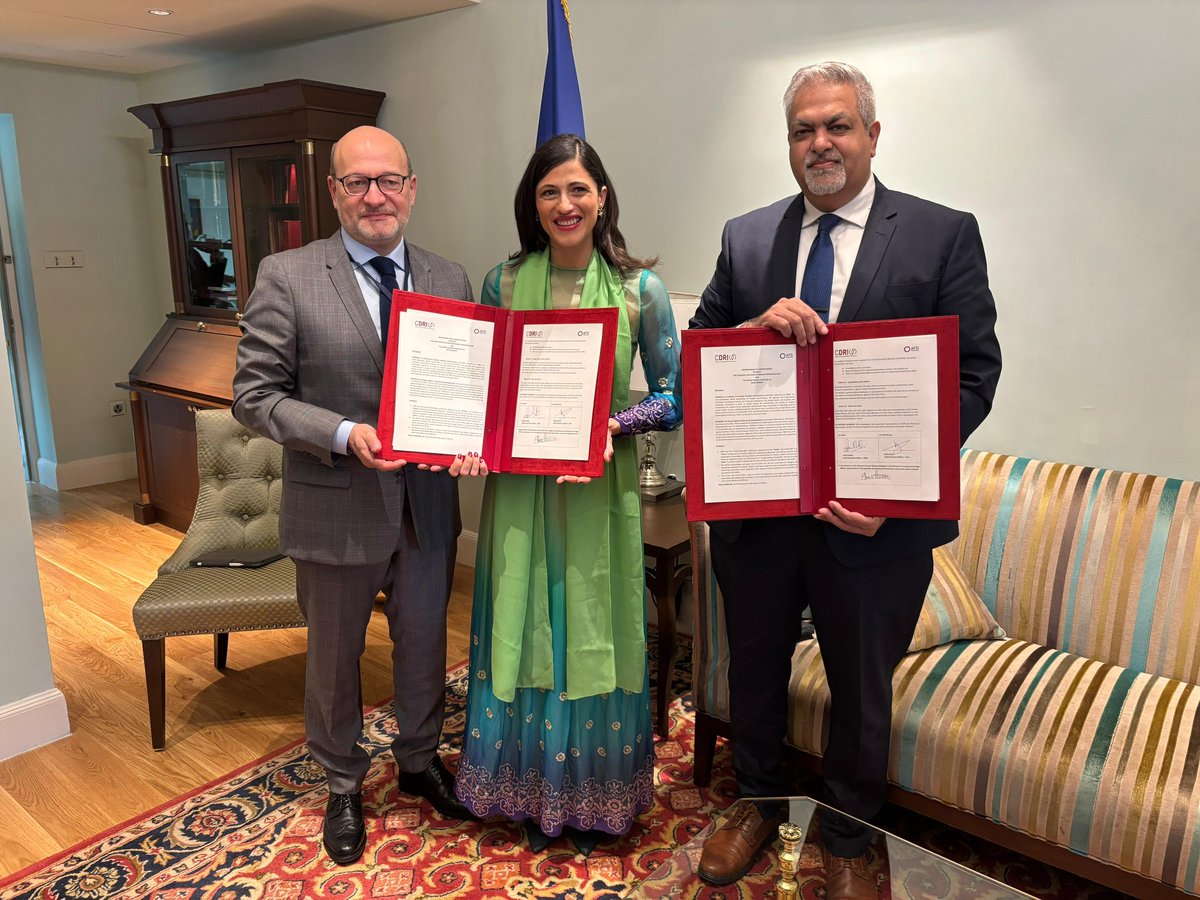 Éléonore Caroit tweet media