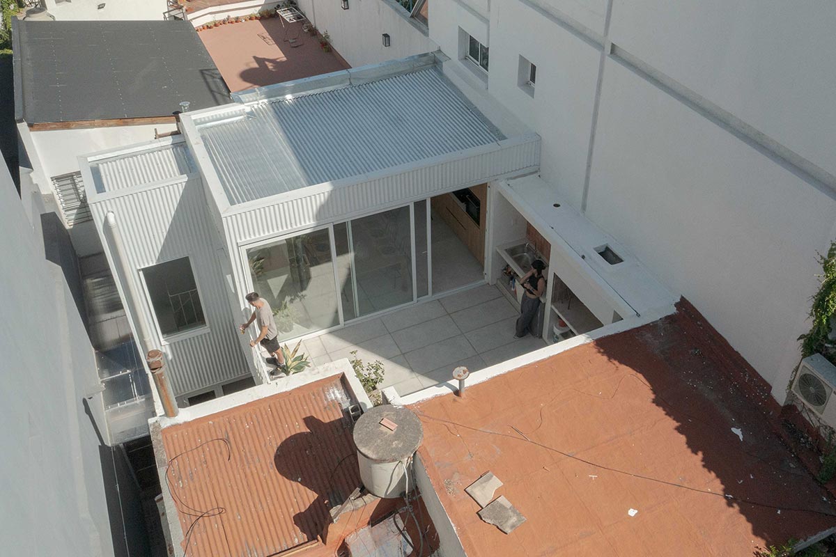 xxidergisi's tweet photo. OADD Arquitectos tarafından tasarlanan PH Loreto, Buenos Aires’in Colegiales semtinde yer alan tipik bir PH (Propiedad Horizontal) konutunun kapsamlı dönüşümünü ele alıyor.
https://t.co/gq0uknHC8T
#konut #yenileme #arjantin #buenosaires #mimarlık #tasarım #içmekan #merdiven https://t.co/xqokBKI9BK