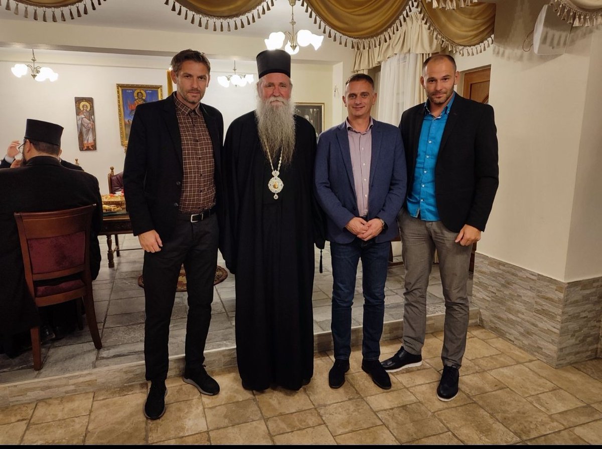 Rade_P_Nj's tweet photo. „Наша ће борба да потраје, ј��р се ово зло припремало дуго, али и ми смо се спремали вјековима“
- Митрополит Јоаникије https://t.co/ao3iZvX7YK