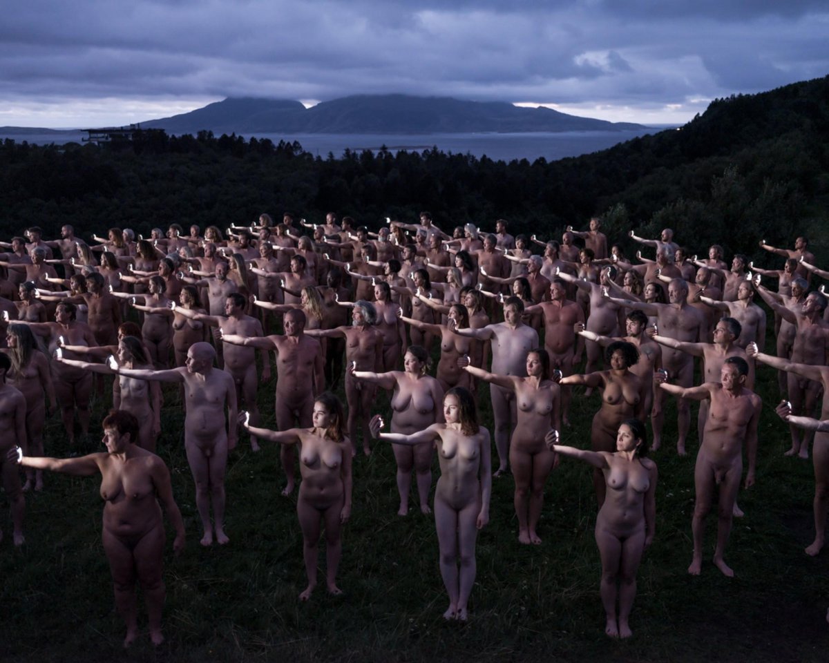 Amazing experience during bodo biennale 
#spencertunick installation #bodobodyscape #norway #bodo