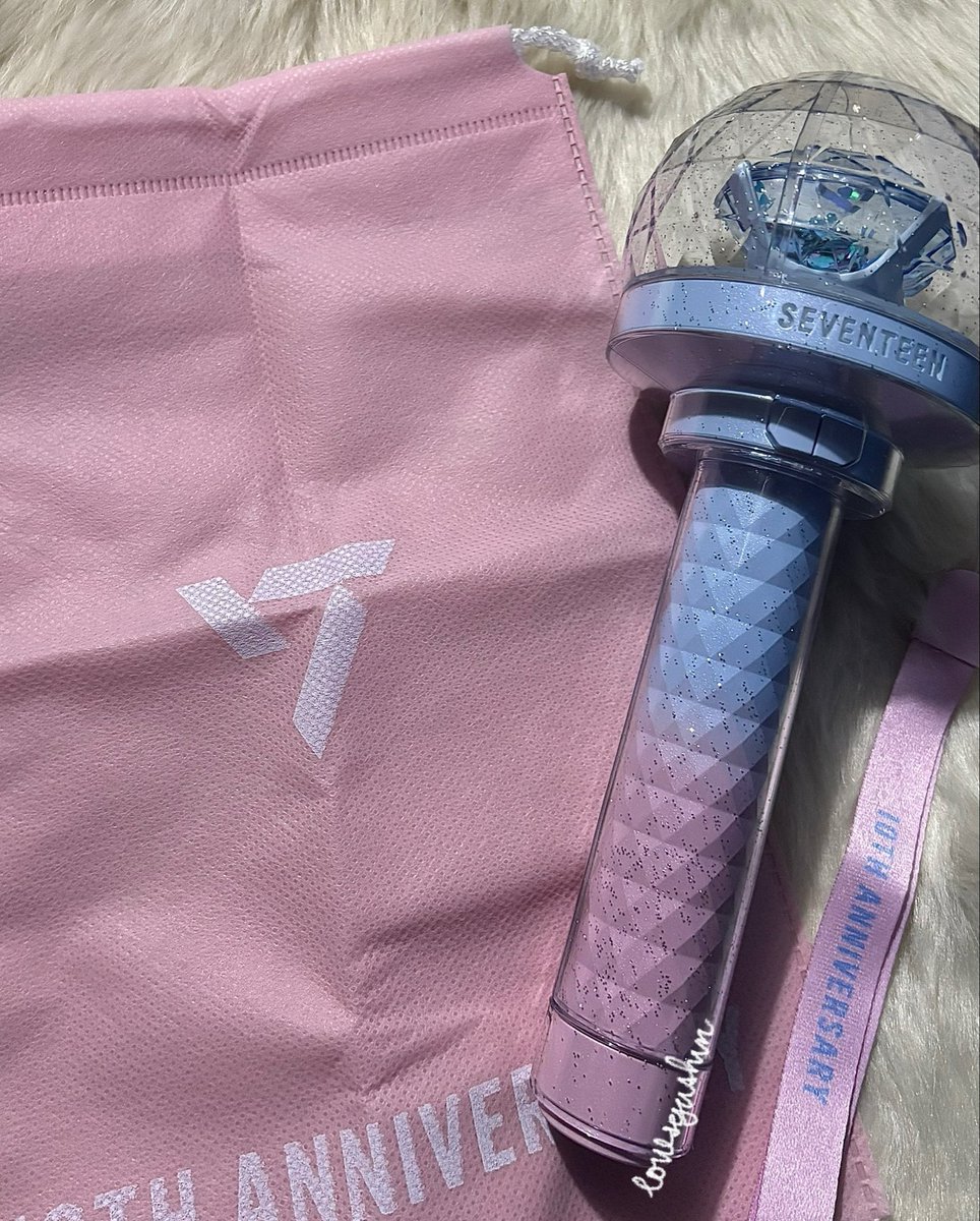 lovesyushin's tweet photo. wts lfb svt ph 

caratbong 10th anniversary version 3

- ₱2400/ ₱2200 if payo
- 2 weeks dop
- complete inlcusion
- unsealed but opened once lang to try if gumagana
- can do meet up https://t.co/XyaTLdXDgX