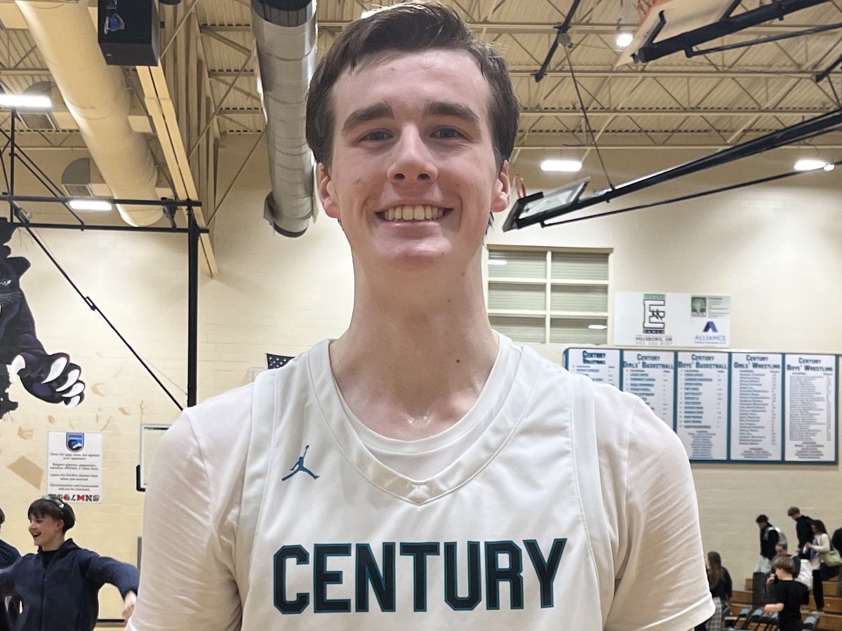 PrepHoopsOR's tweet photo. A much needed double-double from Adam Walkenhorst in the @CenturyJagsBB win. 16 points from the junior big man, a couple of buckets came off of huge offensive rebounds in the second half. 4 of his 12 boards were off the offensive glass and he also tallied 4 blocks. https://t.co/1naDuiCtGE