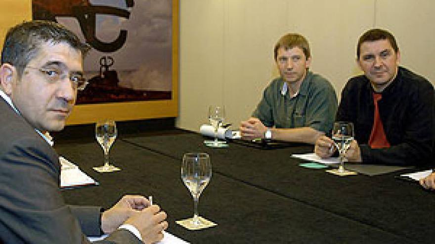 Es normal que defienda el burka, Patxi siempre defendió la capucha y el pasamontañas.