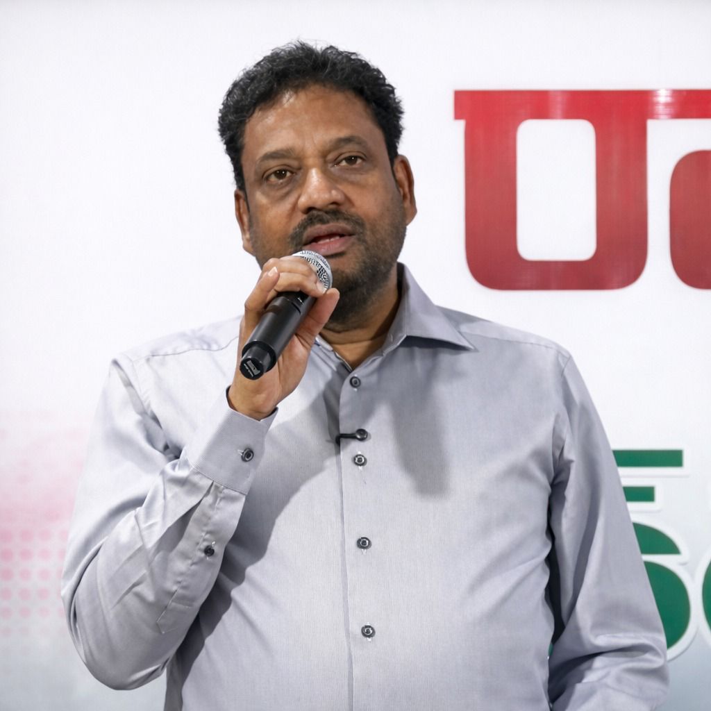 aikyathavijay's tweet photo. విజయవాడ సీపీఐ కార్యాలయంలో జన చైతన్య వేదిక ఆధ్వర్యంలో రాష్ట్ర బడ్జెట్ పై నిర్వహించిన రౌండ్ టేబుల్ సమావేశంలో పలు రాజకీయ పార్టీల నాయకులతో కలిసి పాల్గొనడం జరిగింది.
#VijayKumarIAS #vijaycalls #StateBudget #LCPC #kutamigovt https://t.co/F1KyUOJblI