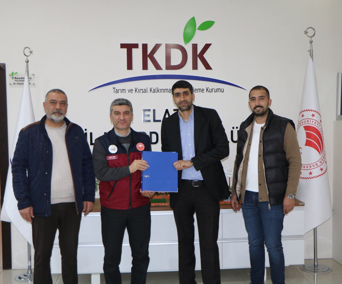 tkdkbingol12's tweet photo. 🏗️ SERPA İNŞAAT

💰 Toplam Yatırım Tutarı: 3,5 Milyon TL

🌱 Toplam Hibe Tutarı: 2,5 Milyon TL

⚡ Proje Alanı: Yenilenebilir Enerji

✍️ Sözleşmemiz İmzalandı!

İlimize ve Yatırımcımıza hayırlı olsun.

#TKDK #Bingöl @vetveyseluzun @bingolvaliligi @bingoltso https://t.co/BBDH0wd2QC