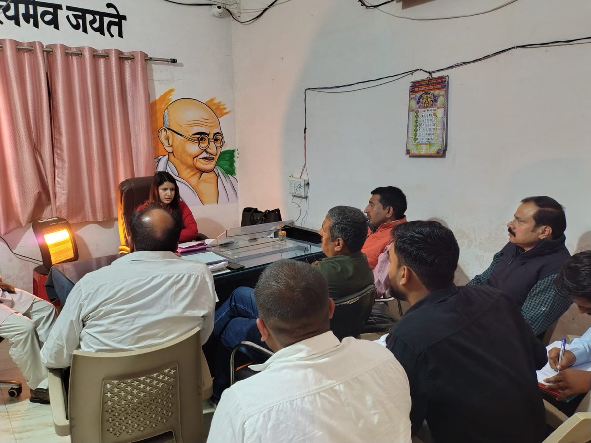 कोटर, कोठी, बिरसिंहपुर एवं जैतवारा में जीआरसी बैठकों में जलापूर्ति, जन-शिकायतों व प्रगतिरत कार्यों की समीक्षा की गई। कार्य समयबद्ध पूर्ण करने, शेष कार्य शीघ्र निपटाने, वॉटर मीटर इंस्टॉलेशन व यूज़र चार्ज पुनर्निधारण पर भी चर्चा हुई। <a href="/ADB_HQ/">Asian Development Bank</a> <a href="/mpurbandeptt/">Urban Administration & Development Department, MP</a>