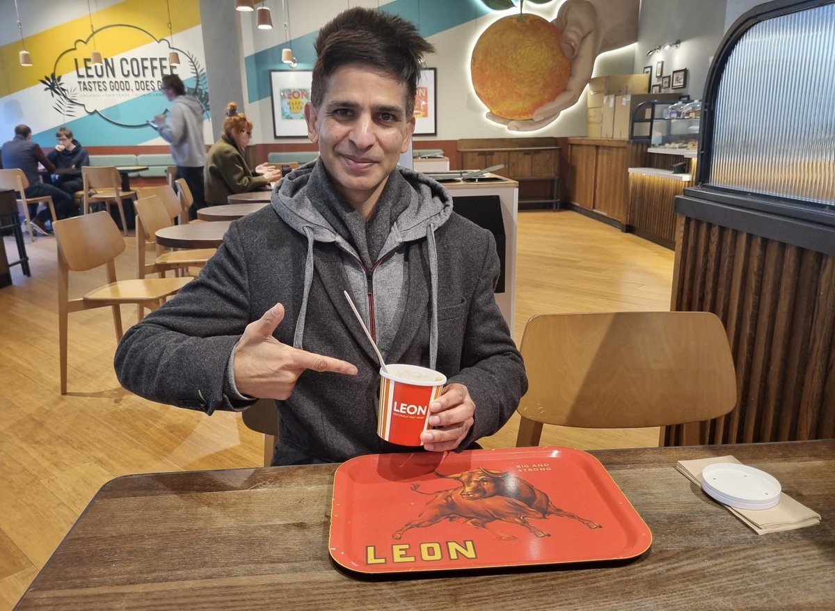 hluggah's tweet image. Fueling up at LEON Coffee for the day ahead! ☕️💪

Fitness isn’t just workouts—it’s nourishing your body every step. Stopped by LEON for a quick, energizing pick-me-up to keep going. #bajFitness
#FitnessFuel #SmartChoices #LEONCoffee #HealthyHabits