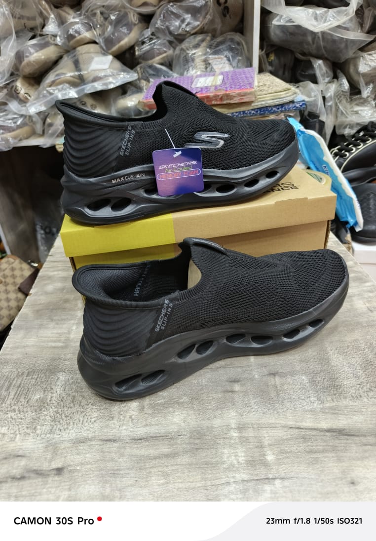 sulaiman_maje's tweet photo. Skechers
Max cushion 
Quality 💯 
Size 40/45🌟
Price 35k 💸
07030249436☎️
Address: DG 010,740 plaza central market kaduna 📍 https://t.co/HZhfXPXIDa