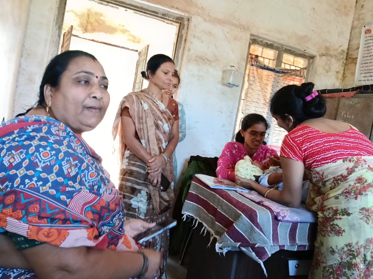 આજ રોજ આયુષ્માન આરોગ્ય મંદિર જુના વાંદરવડ ના સેજાના ગામ ધરમપુર ખાતે મમતા દિવસ નું આયોજન કરવામાં આવ્યું તેમજ એનિમિયા અવૅરનેસ દિવસ ની ઉજવણી કરવામાં આવી.
<a href="/TeamHealthMalia/">Team Health Malia_Junagadh</a>