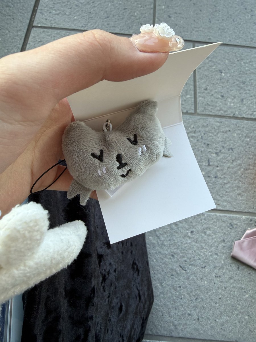 ⸜( ◜࿁◝)⸝︎︎ tweet media