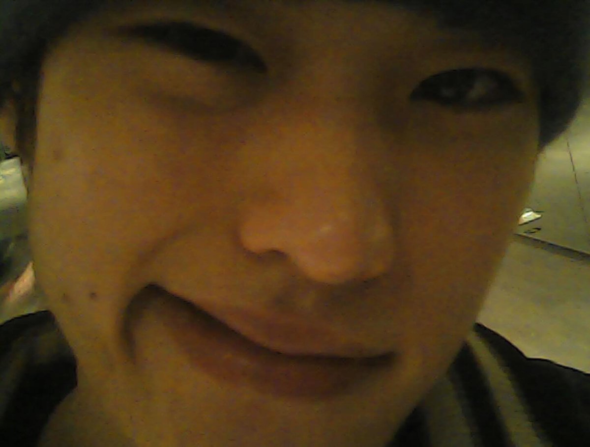 #ห้ามจอดรถขวางประตู 

(Like father,like son)