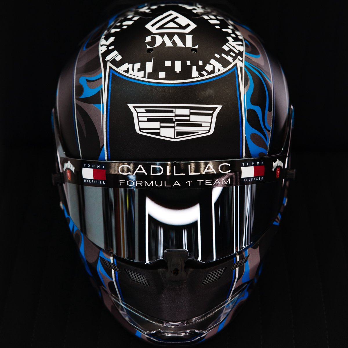 🖤💙🖤

Detailed look of my 2026 <a href="/StiloOfficial/">Stilo</a> helmet designed by <a href="/tiffanycromwell/">Tiffany Cromwell OLY</a> - what do you all think?