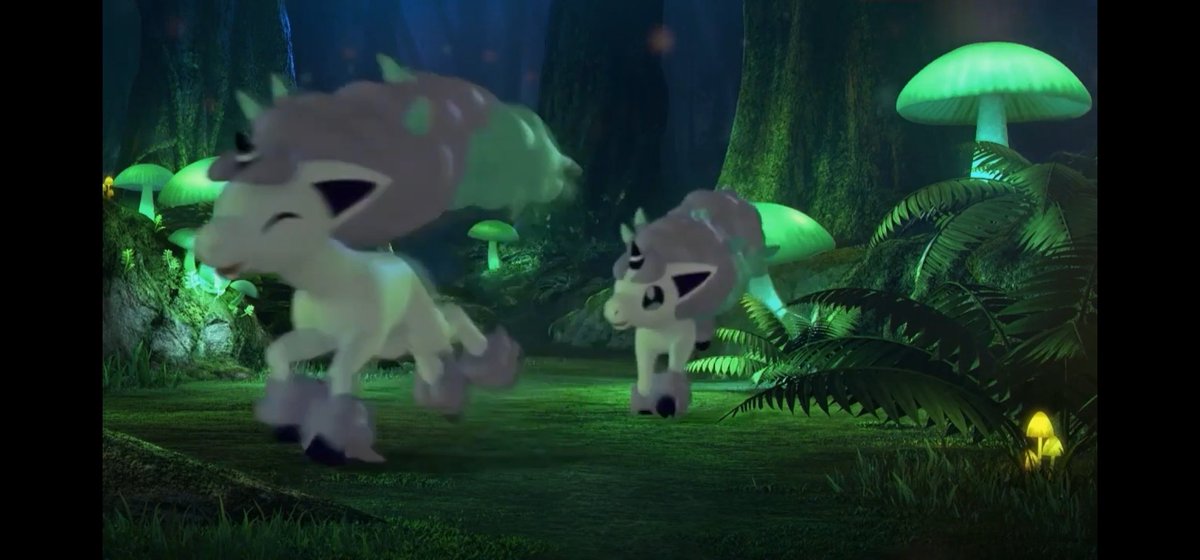 All these horses got me thinking about galarian ponyta's reveal and how one of them didn't have a tail😭