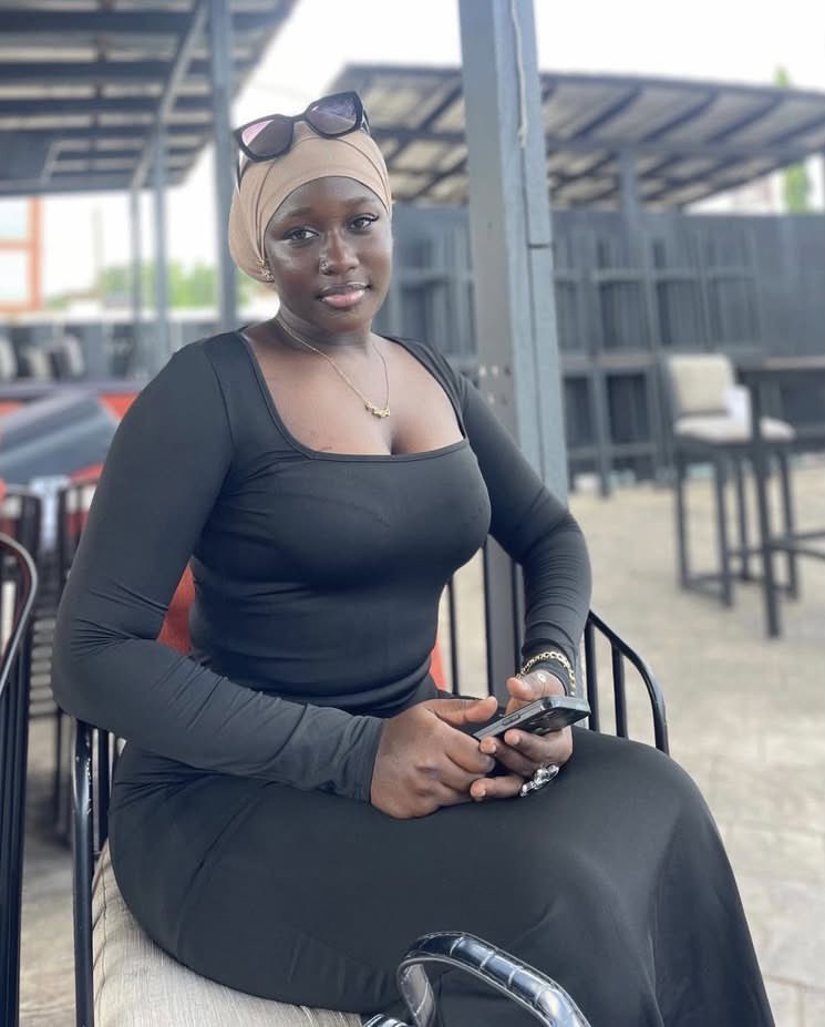 Which one is ur taste 
Milk           OR    Chocolates ?