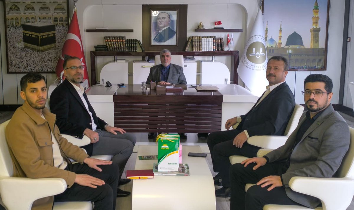 Ramazan ayı öncesinde Şanlıurfa İl Müftüsü Ramazan Tolan'ı ziyaret ettik. 

Ziyaretimizde, Şanlıurfa’nın sorunları ve çözüm önerilerini ele aldığımız Şanlıurfa Özel platformumuz hakkında bilgilendirmelerde bulunarak, bu kapsamda hazırladığımız “Şanlıurfa’nın Sorunları ve Çözüm