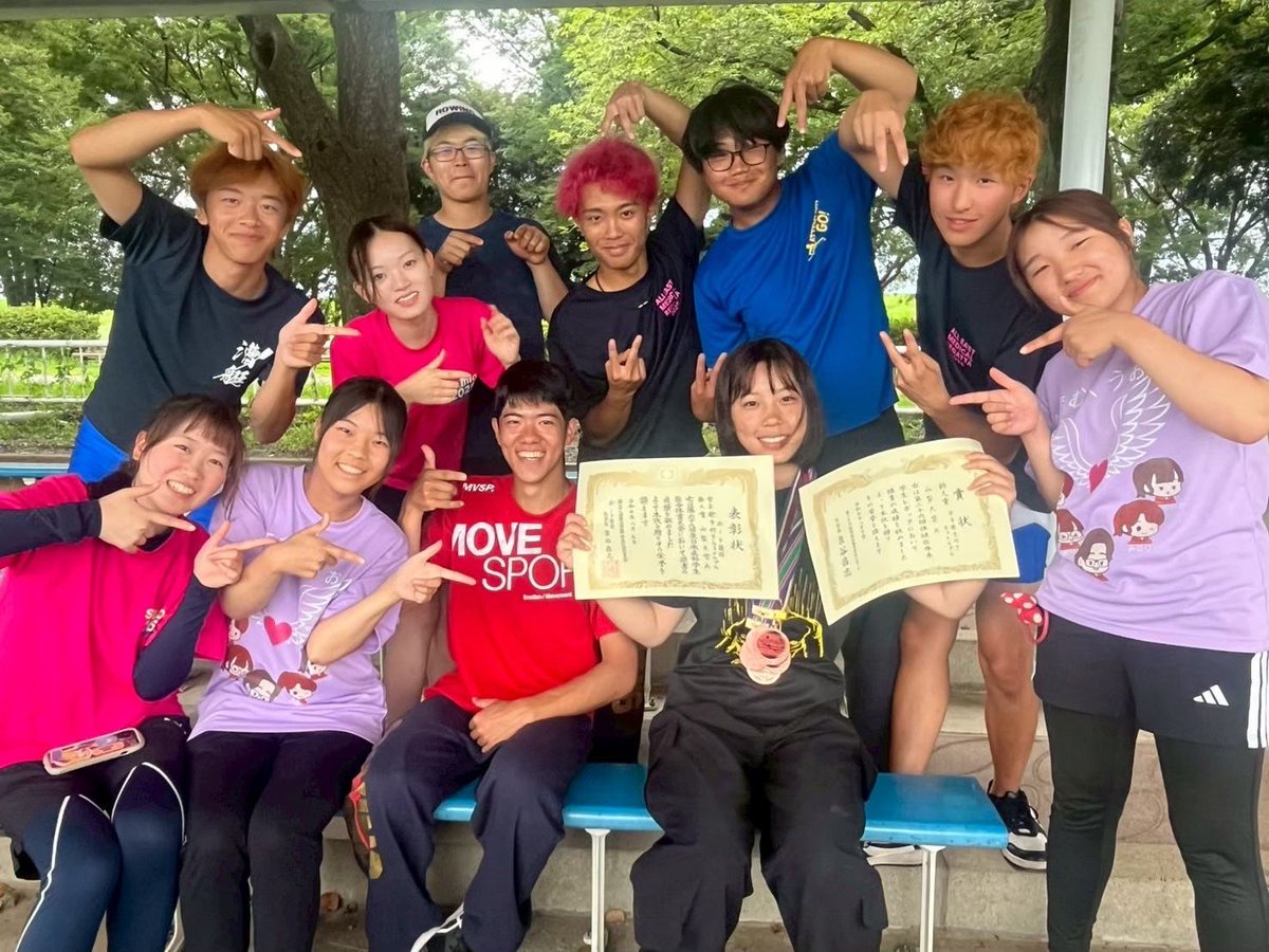 boatymurowing's tweet photo. 山梨大学医学部医学科・看護学科に合格した皆さんおめでとうございます㊗️

「日本一の山を背に水上を疾走できるのは世界で私たちだけ」

せっかくの大学生活、今しかできないことをやりませんか？
新歓で皆さんに会えること、楽しみにしてます🙌

#春から梨大#春から梨医 #新歓 #ローイング https://t.co/BDJ2SbZJDX