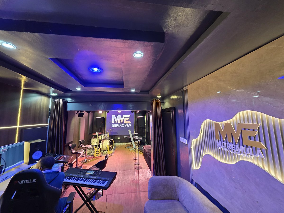 moremulaent's tweet photo. DM now to book a studio session for Live Performance, Live Production, Digital Production, Vocal Recording, Mixing and Mastering etc...
#MMEStudio #recordingstudio #moremulaent #musicproduction AG baby Adekunle Gold Falz Billboard Hot 100 #Music #Lagos https://t.co/wLc5Za89xt
