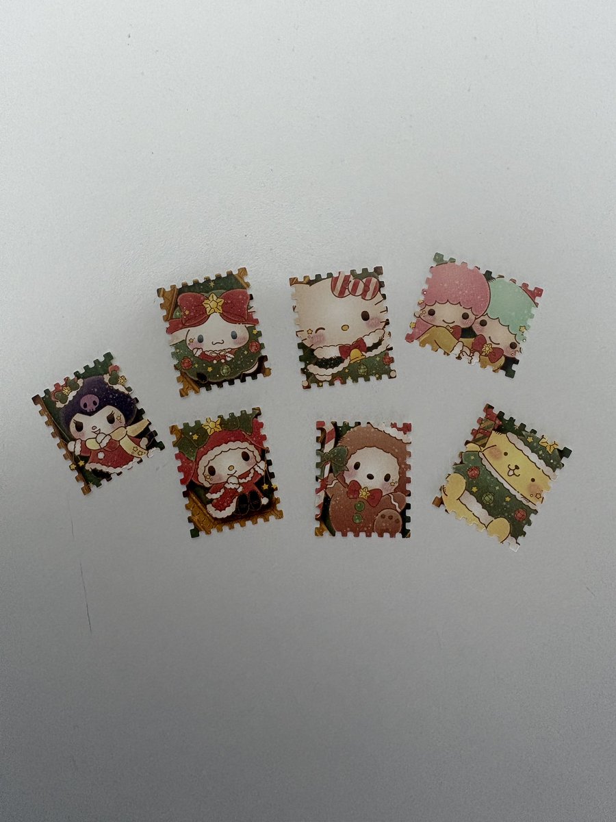 へやそうじしたらサンリオの株主優待のポストカード(?)でてきたから