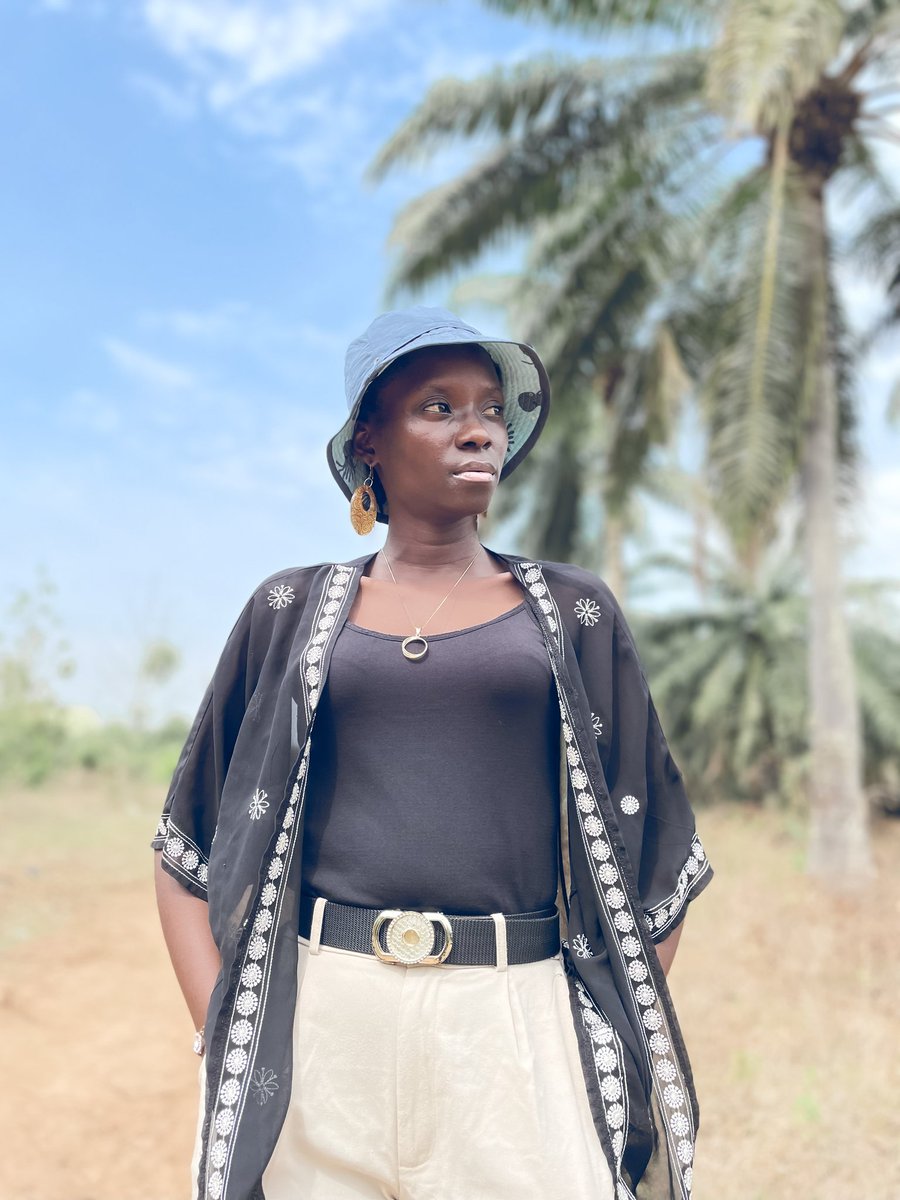 Sandraa20k's tweet photo. Title: ThenatureGirl episode 5 says 

Be like a tree, Stand tall, stay rooted, and keep growing. Let nature inspire your strength calm your mind, and refresh your spirit. #goviral❤️ #nature
#fypage #artstudio #explorepage✨ https://t.co/XzTjkxNVv2