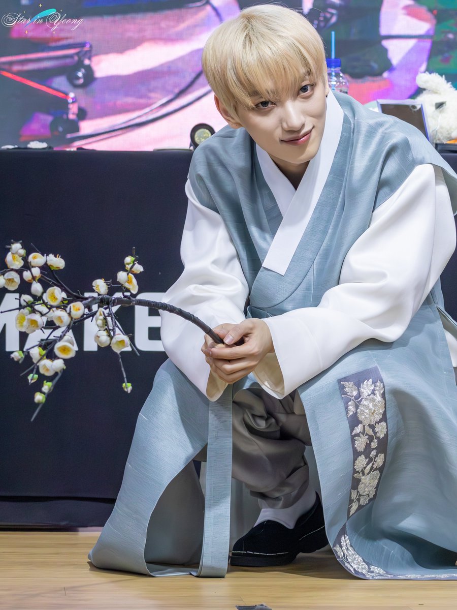 꽃구경도 하고🌸

240208 메이크스타 팬싼 

#영준이의눈에별을모으다

#배너 #VANNER #ベナー #VVS 
#영광 #안영준 #영준
#泳光 #安泳俊
#YEONGGWANG #ヨングァン
<a href="/VannerOfficial/">VANNER 배너</a>