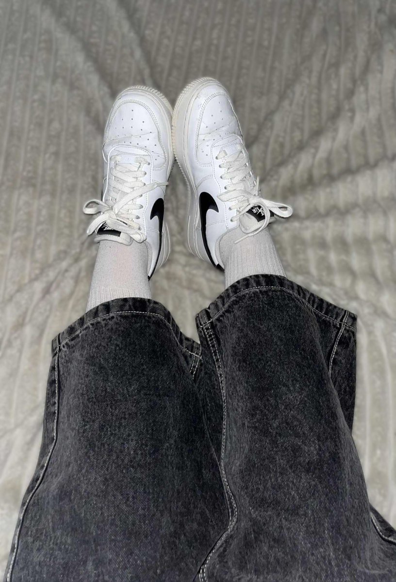 𝓛𝓪𝓭𝔂 𝓐𝓶𝓮𝓵𝓲𝓪𝓪 tweet media