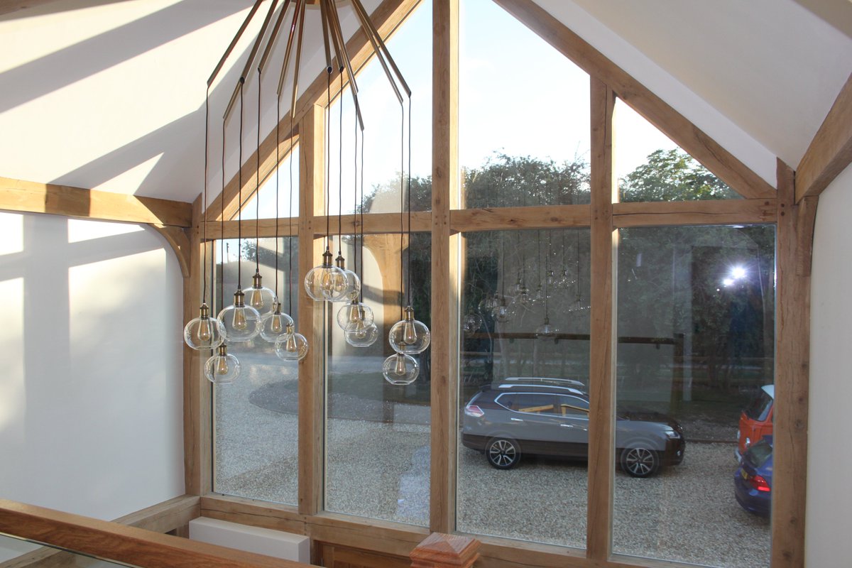 Excited for <a href="/BuildItMagazine/">Build It Magazine</a> Build It Live South East 21-22 Feb! Discussing our Hybrid Oak System for budget-friendly heritage looks. Who's coming? Free tickets here with code 'EXFREE26': builditlive.co.uk/exhib-free-tic…   #SelfBuild #timberframe #custombuild