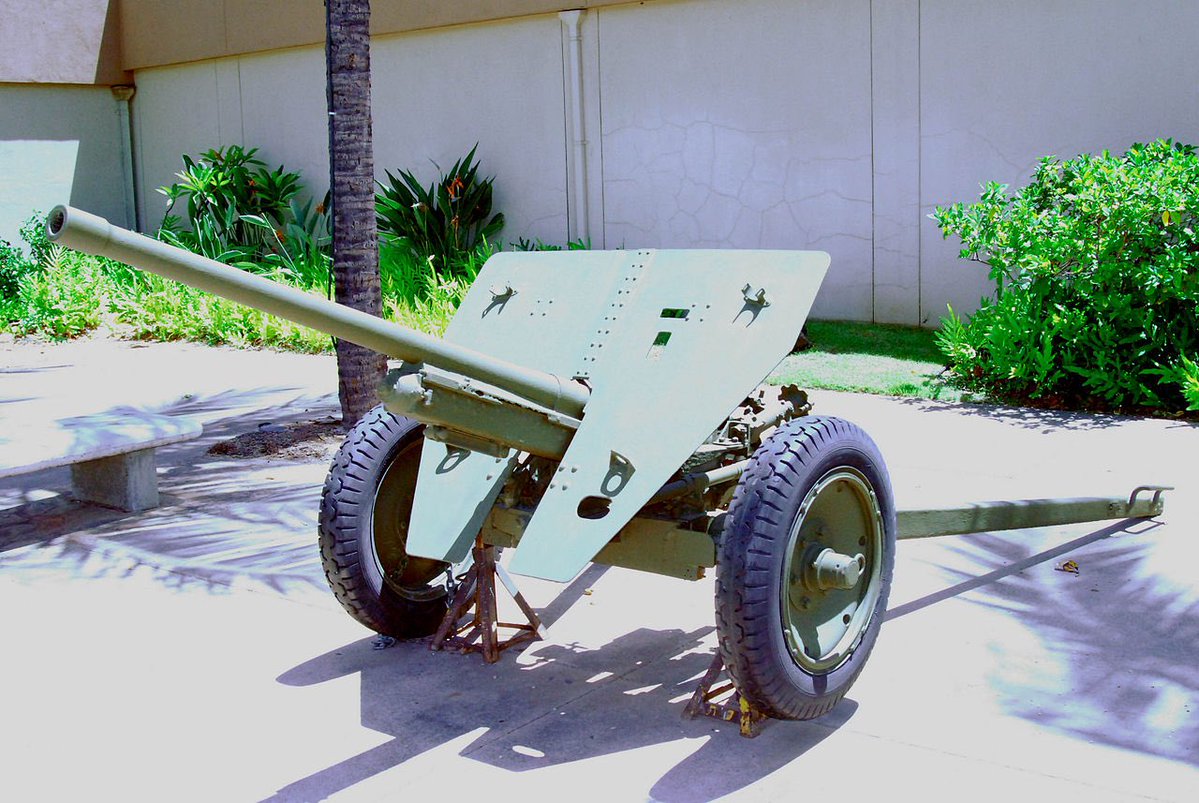 重戦車建造合戦やってた欧州なら豆鉄炮扱いかも知れない一式機動砲や四一式山砲が。シャーマンの側面装甲貫通させる威力を持ってた事があまり知られていない件について。 