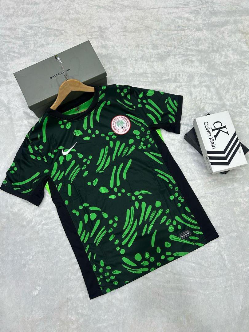 Ramlat_Shoemix's tweet photo. Original Nigerian Jerseys

Price N17,000

Location kaduna, delivery nationwide,

☎️09161024449. https://t.co/bcz7P7TYEO