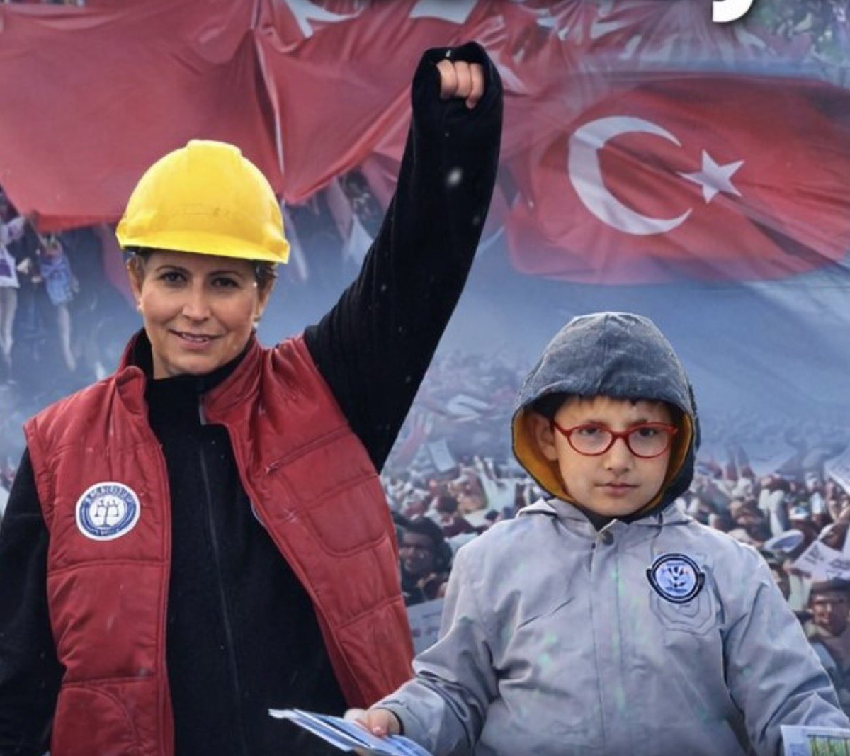 Herşeyle başa çıkabiliyorum ama; 
26 sene ara vermeden çalışıp biz bunumu hak ettik hissi varya…
Kırk yerimden bıçaklıyor … 

<a href="/EmadDernegi/">EMEKLİLİKTE ADALET DERNEĞİ ⚖️</a>
#VakitKademeVakti

<a href="/AKKADINGM/">AK Parti Kadın Kolları</a> 
<a href="/Akparti/">AK Parti</a> 
<a href="/RTErdogan/">Recep Tayyip Erdoğan</a> 
<a href="/RTEdijital/">Erdoğan Dijital Medya</a> 
<a href="/csgbakanligi/">T.C. Çalışma ve Sosyal Güvenlik Bakanlığı</a> 
<a href="/isikhanvedat/">Prof. Dr. Vedat Işıkhan</a> 
<a href="/AhmetAYDIN_02/">Ahmet AYDIN</a>