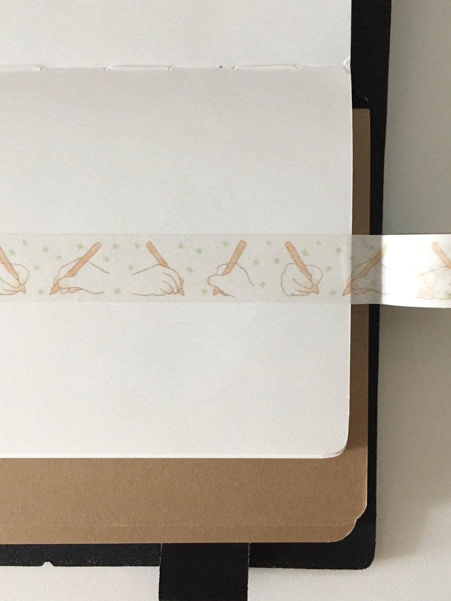 트웬티에 인포 업로드해놨어요~
오픈은 일요일 저녁 6시!

twenty.style/go/jannmoong/1…