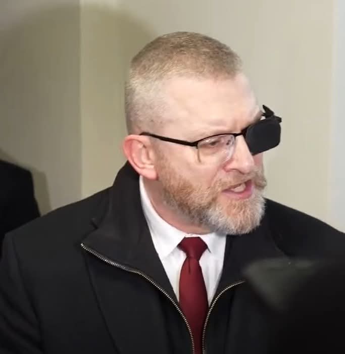 Grzegorz Braun po przesłuchaniu w sprawie rzekomego ataku na lekarkę w Oleśnicy:

„Ta pani, Gizela Mengele-Jagielska, szereg razy chlubiła się swoim procederem. I nie pozostawiała wątpliwości co do tego, że zamierza go dalej uprawiać. Zaalarmowanie opinii publicznej nie zrobiło