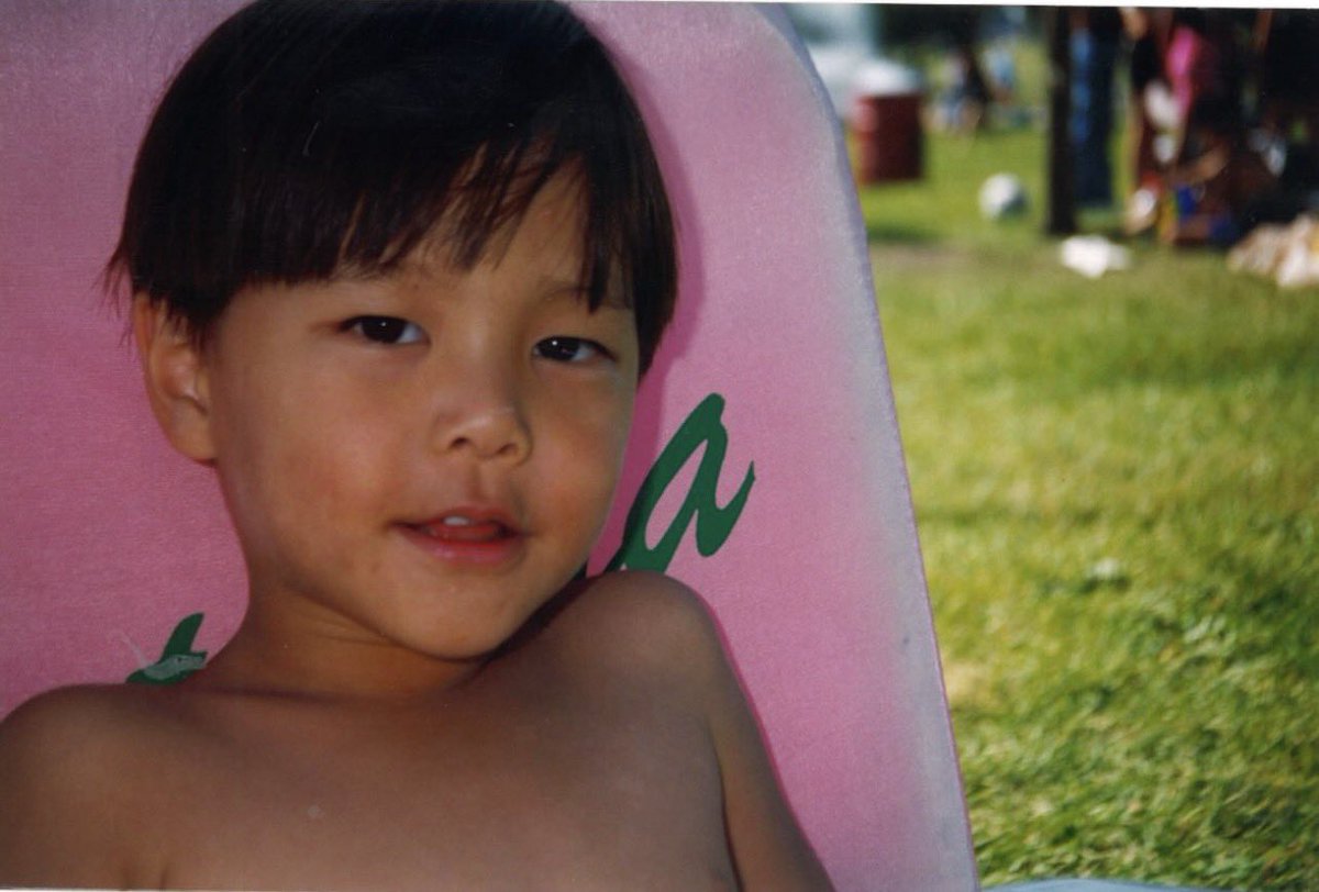 คนนึงเอิ๊กอ๊ากอีกคนฟันหลอ อยากหยุมเด็ก!