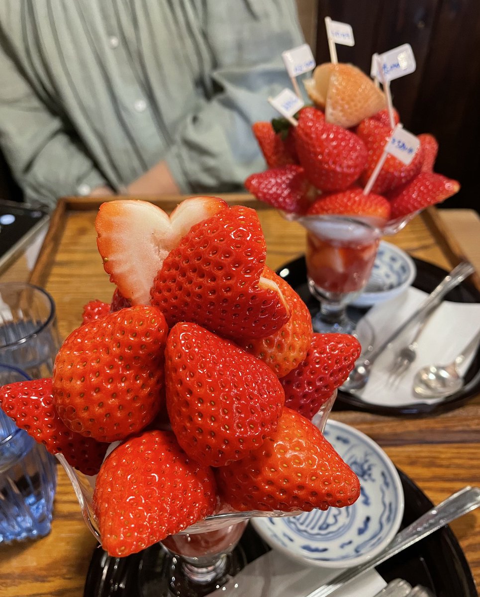 あまりんだらけのパフェ食べちゃった！