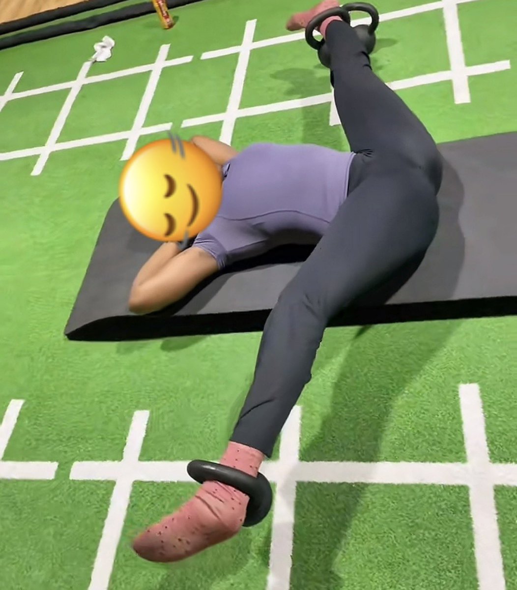 bdrayo's tweet image. If it was fufu you can eat, can you do this? If yes send a photo and win 50k