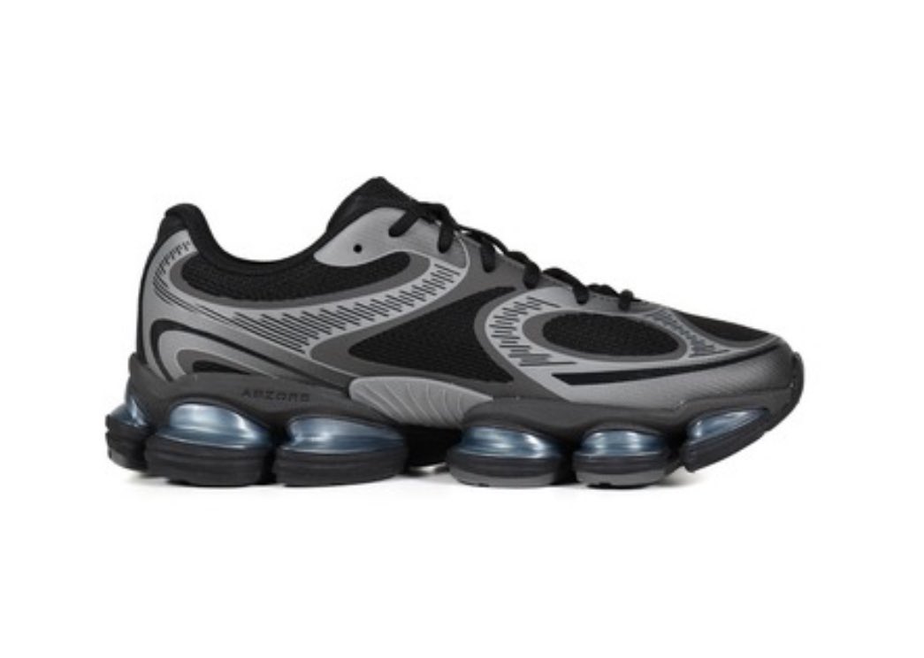 庄司浩平 さんの着用衣装✨ 庄司浩平さん着用スニーカー👟 詳細は