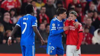 El racismo es una lacra y tiene que erradicarse del fútbol.

Dicho esto, con Diakhaby no se pudo demostrar y no se podía dar nada por sentado. 

Ahora, con Vinicius, se da por hecho que ha recibido insultos racistas.

¿Por qué con unos se lucha y con otros no? Muy triste.