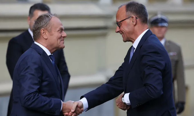 Pan każe, sługa musi.
Pozyczka SAFE jest tak niekorzystna dla Polski, że Tusk ją utajnił.
Przeprowadzili to przez sejm w 48 godzin, bo nawet ludzie Tuska czują obrzydzenie.
Wiedzą, że ten gorący kartofel parzy i cuchnie.