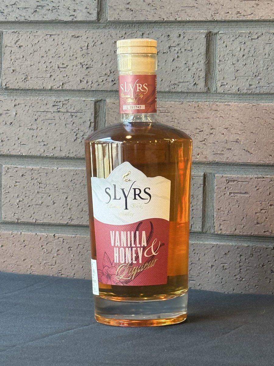 SLYRSからウイスキーリキュール バニラ&ハニーが登場した❗️ご興味の