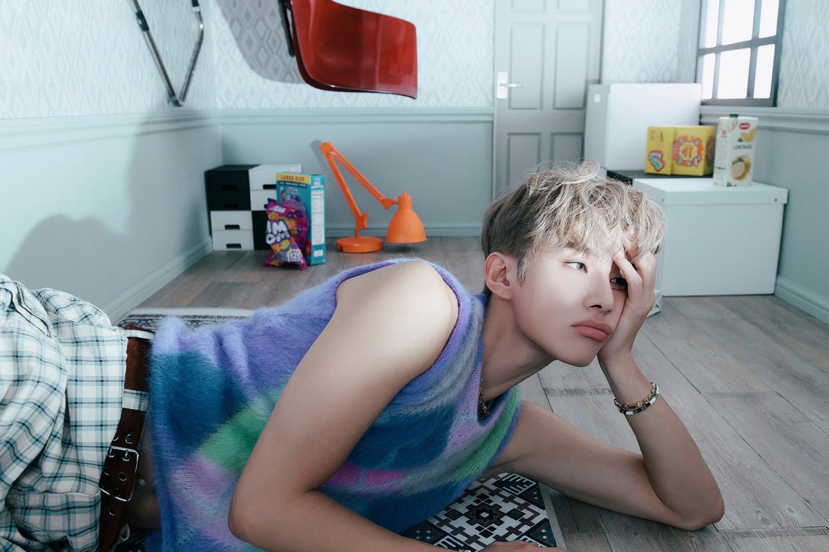 จองอูกับท่าโพสตอนนอนนี่จึ้งทุกรูป