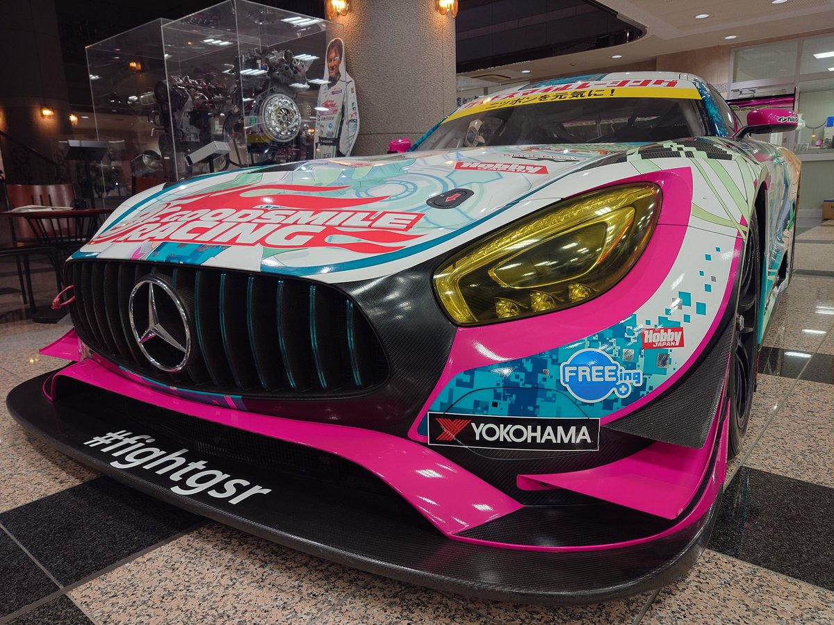 saijidai's tweet image. #今日の #SAIJIDAI
#埼自大　に新車両が追加!!🏎️
グッドスマイルレーシング様より
Mercedes-AMG GT3がやってきました!!🎉
ぜひ、ご来校の際は間近でご覧ください!!
#埼玉自動車大学校  #さいじだい #自動車 #自動車整備士 #Mercedes #AMG #GT3 #初音ミク  #グッドスマイルレーシング #谷口信輝