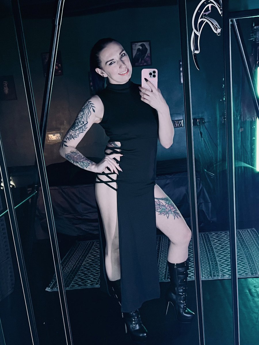 Miss Masha Blues tweet media