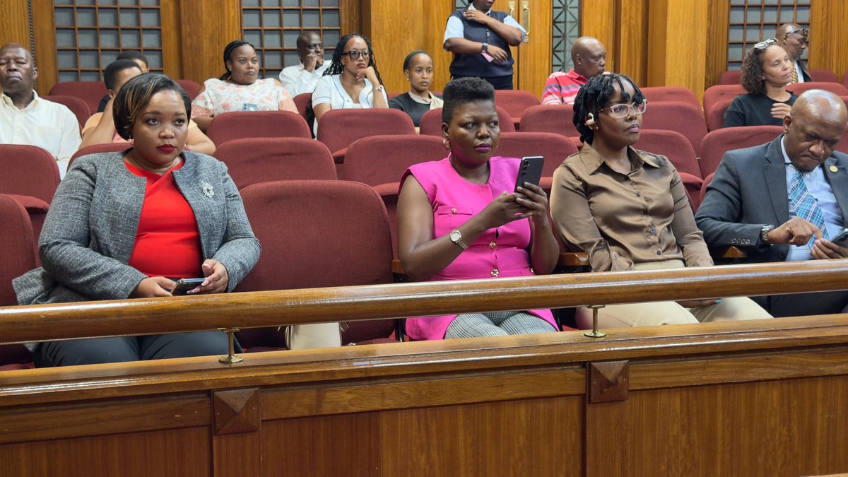 ignitedbosslady's tweet photo. #MoroadiCholota awaits her fate in the Free State High Court as Judge Philip Loubser hand down judgment in her special plea to determine jurisdiction. 
📸Tshepo Moime 
#SABCNEWS 
#FreeStateHighCourt https://t.co/5n7aNsFv2g