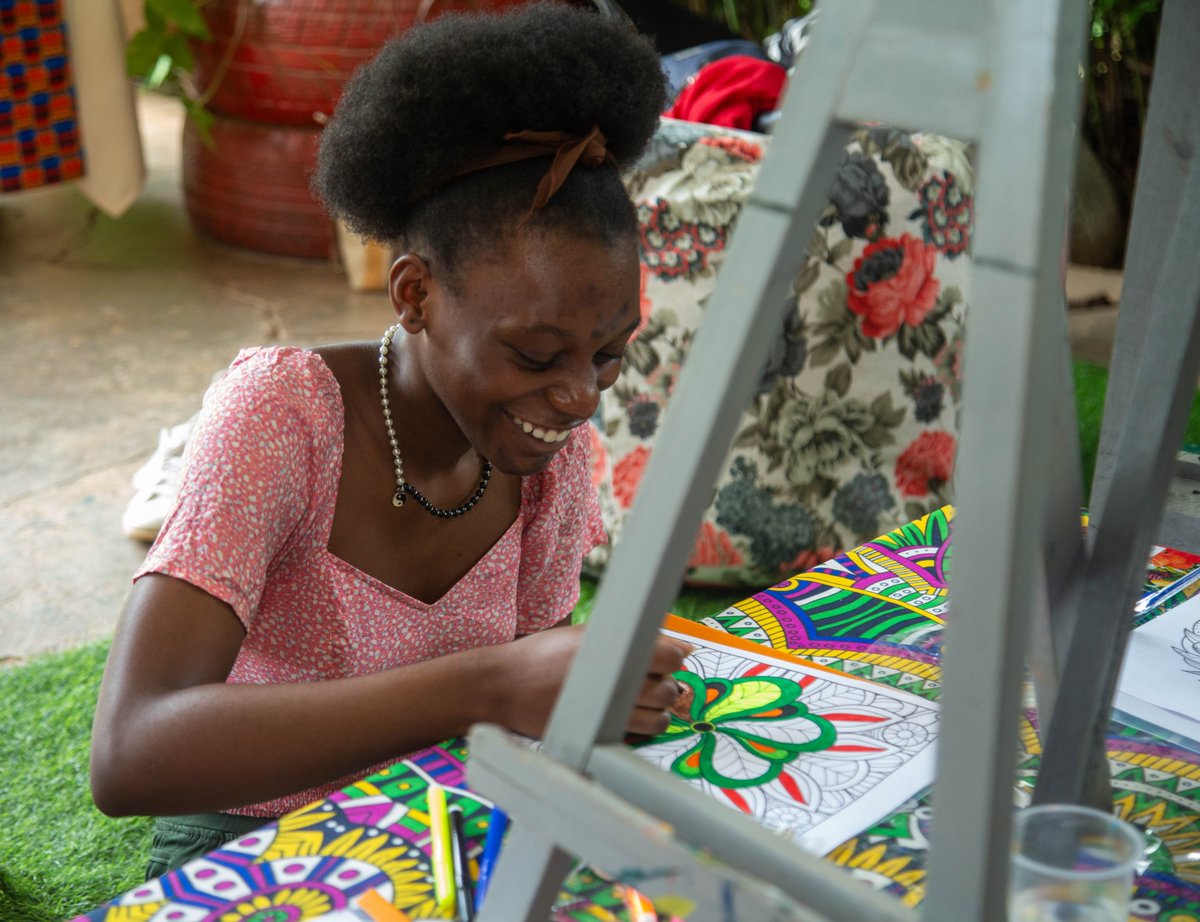 NuruMinds's tweet photo. February 14 looked a little different for us…
Instead of roses, we chose colors.
Instead of silence, we chose stories.
Instead of hiding emotions, we created space to heal.
Here are a few moments from that beautiful day. ❤️ @art4change_ug @AFHEGFoundation https://t.co/XUcJwfXheE