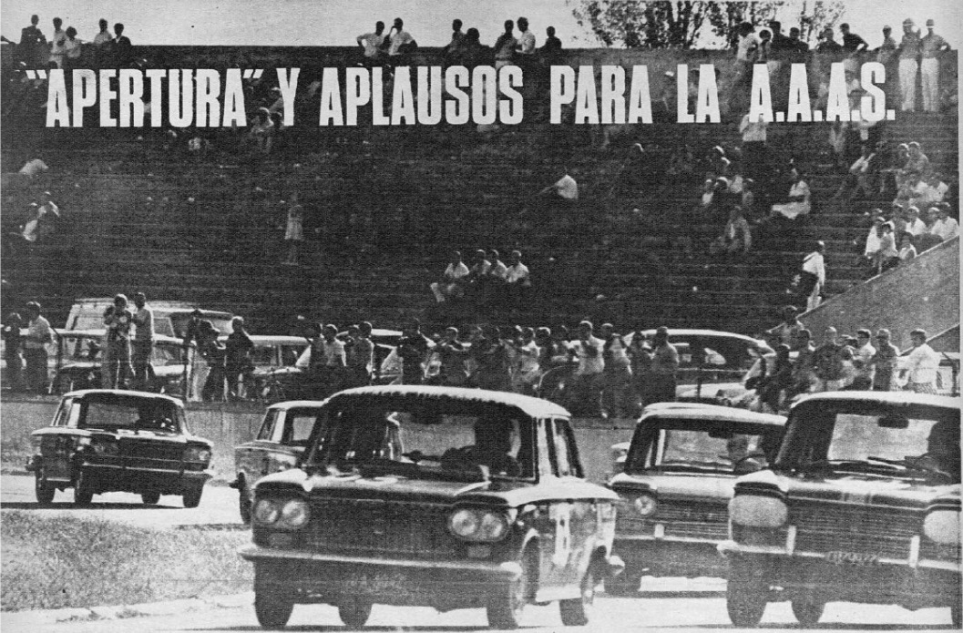 Raul_Olivan's tweet photo. @juanjoabsolut @LM__ @historacing @VicarioMartin @Jose_ArmandoGH que bonito el #FIAT1500 ( o 1300)  de la foto inicial de Juanjo.- Espectacular.   En Argentina  fue campeon de turismo promediando los 60's. #reutemann compitió con uno de ellos... y luego con las Coupe #vignale ;-) https://t.co/7K8kXVdAah