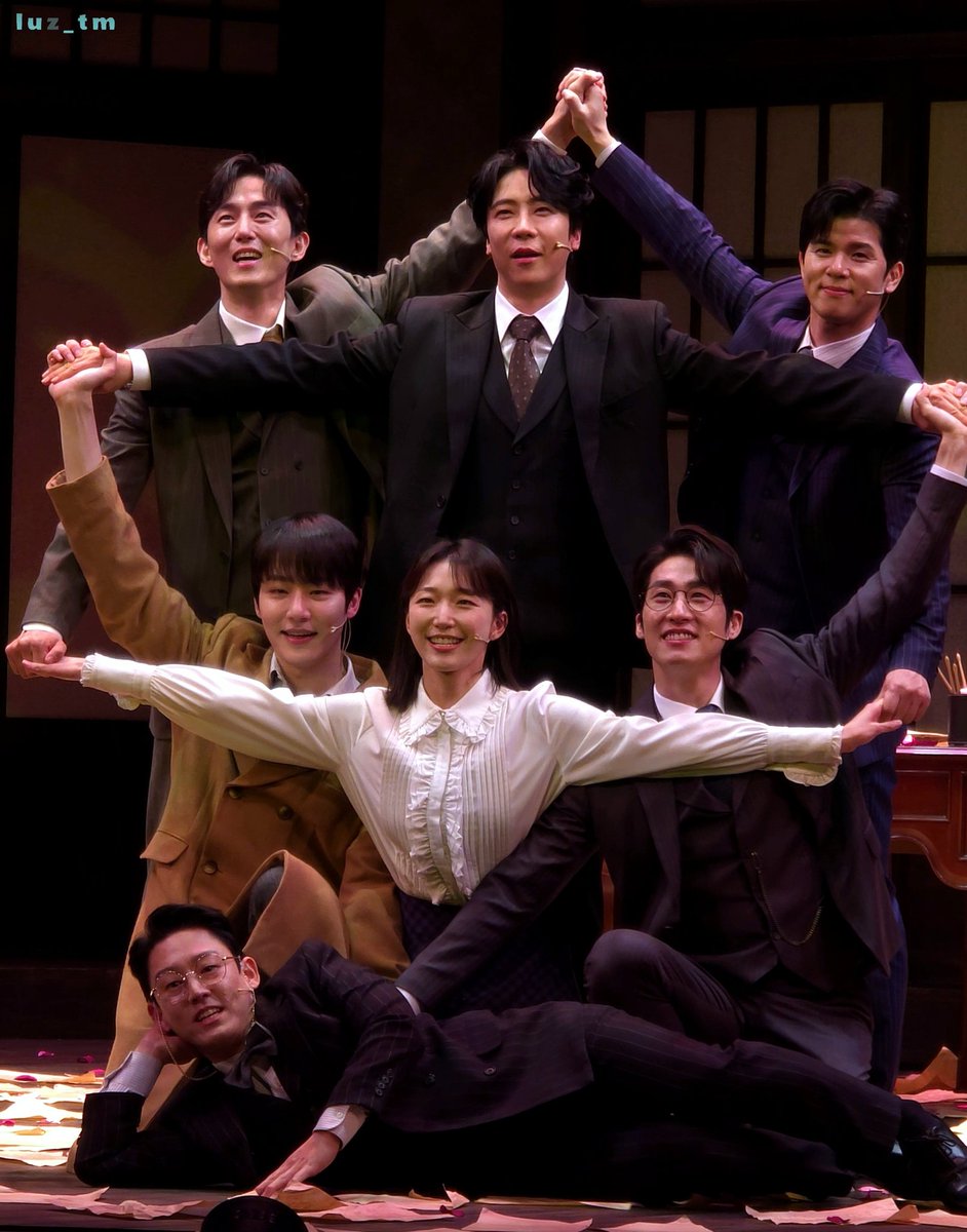 luz__tm's tweet photo. 260218 팬레터 포토타임 
야심차게 준비한 문인들의 포즈 ㅋㅋㅋㅋㅋㅋ
연습까지 했다고 해서 너무 웃기고 귀여움 ㅋㅋㅋ https://t.co/tnTc0EpIkm