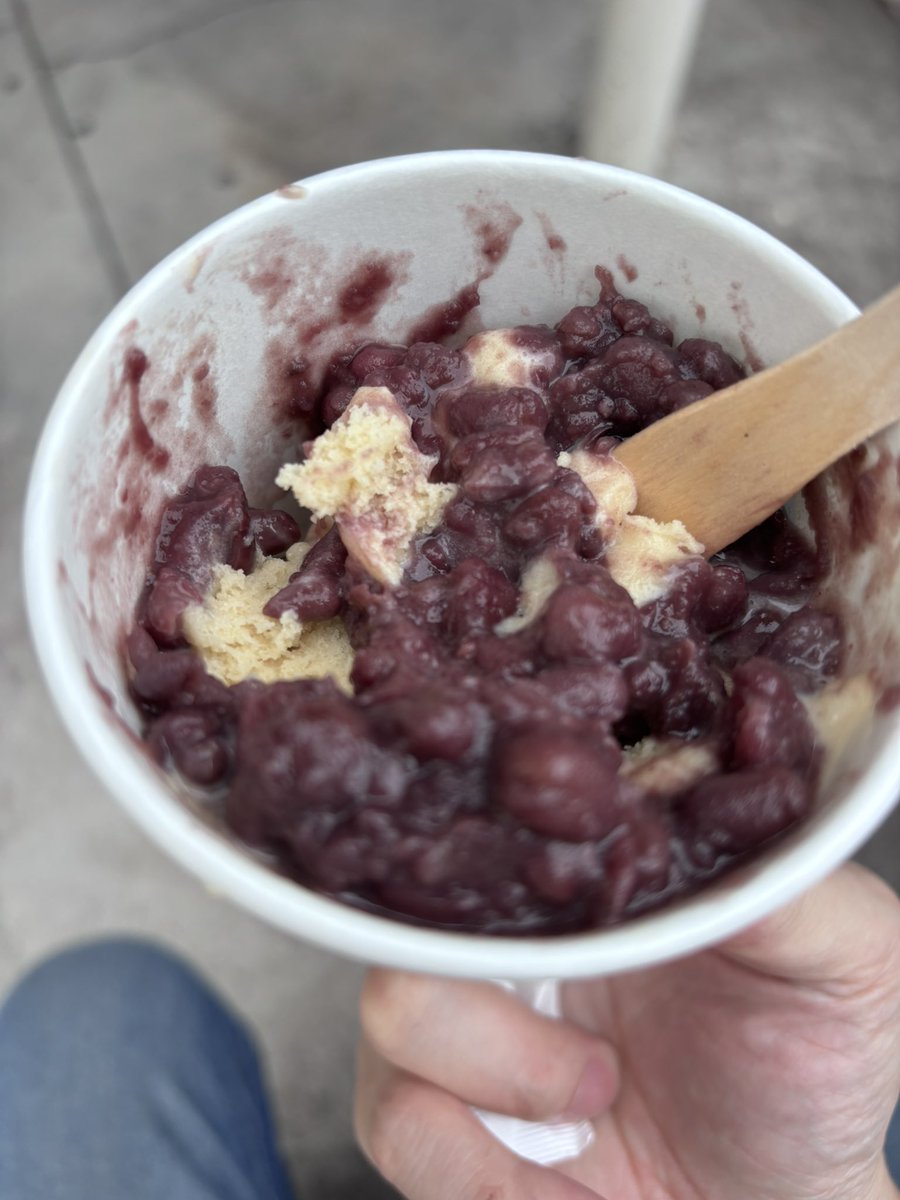 Vince_Ch_'s tweet image. 來碗童年回憶 紅豆酵母冰