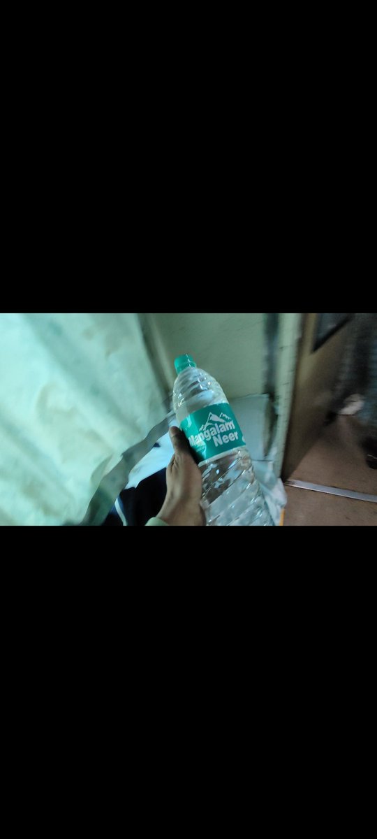mrsonuvlog7's tweet photo. I'm treveling humsafar Express train no 12350 pnr 2348721105 
Food Overcharging ₹130 water ₹20 standard tea ₹10
@RailMinIndia
@RailwaySeva @ECRlyHJP @RailMadad https://t.co/NKOHEw83hA
